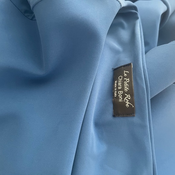 NWOT CHIARA BONI LA PETITE ROBE
Dinara Peplum Sheath Cocktail Dress US sz 4 - Picture 5 of 6